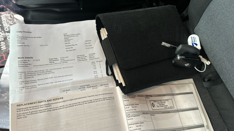 Renault Master Mwb Diesel Fwd MM35dCi 135 Business+ Medium Roof Van